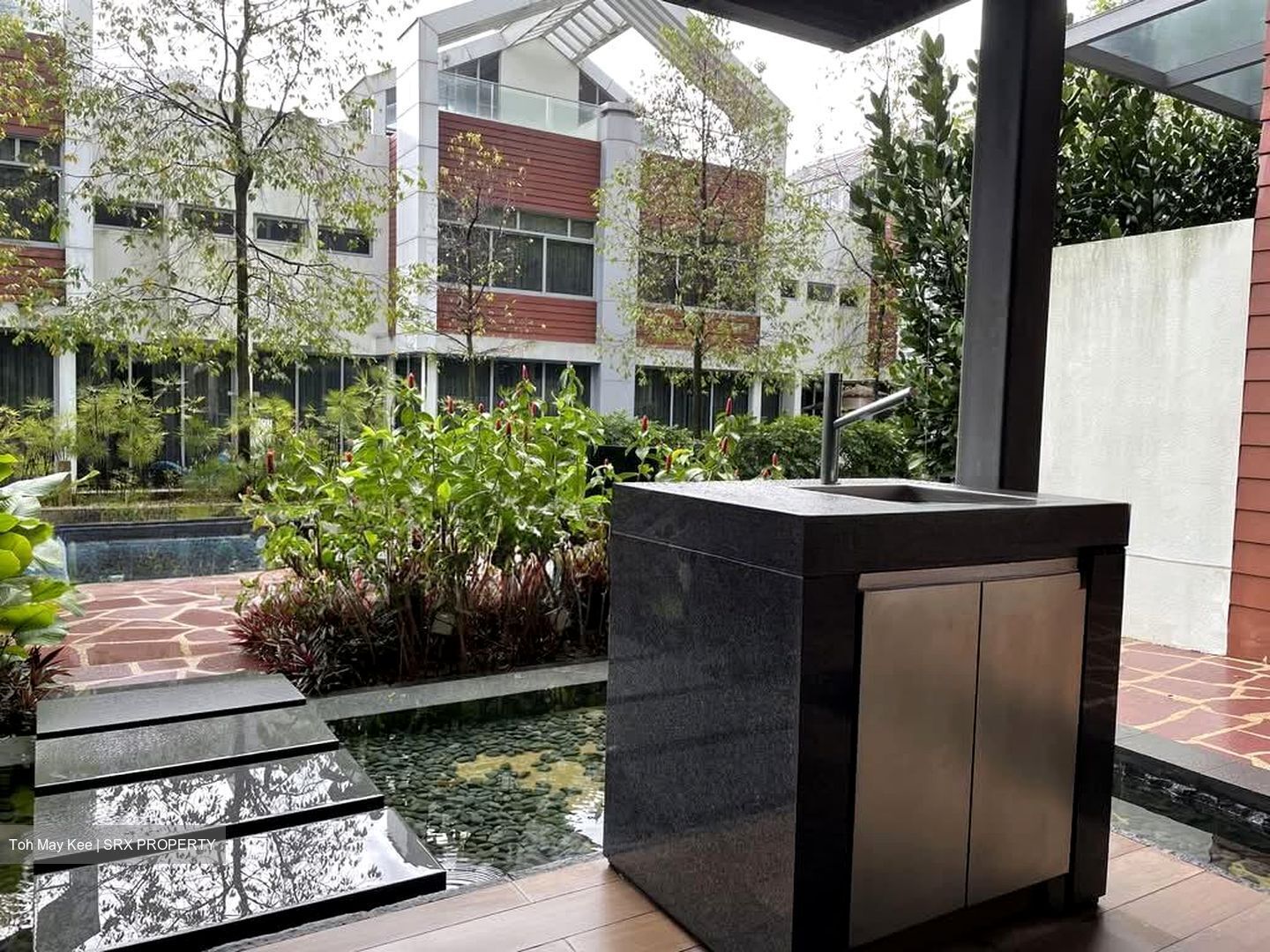 Woodgrove Avenue (D25), Terrace #561607731